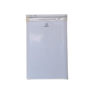 Refurbished Indesit TFAAA10 koelkast met 103L koelruimte en 15L vriesvak. Compact, betrouwbaar en direct klaar voor gebruik.